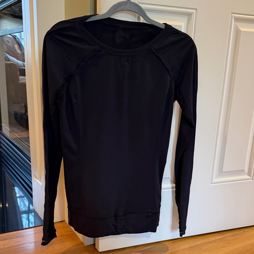 Lululemon Detailed Women’s Black Long-Sleeve Performance